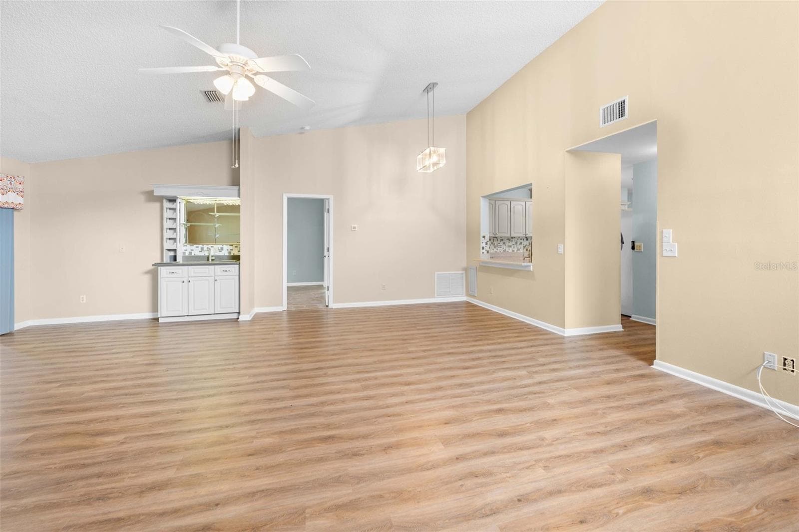 Single Family Residence at 11613 PEAR TREE DR, NEW PORT RICHEY, photo 13 of 37
