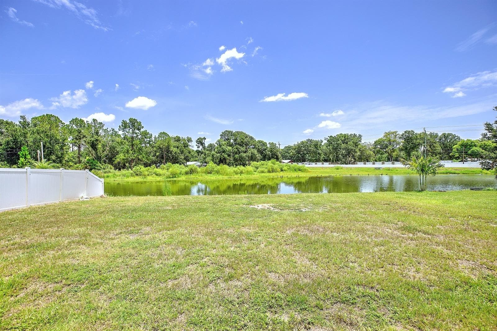 Pond View, No Rear Neighbor - 7508 HUNTERS GREENE CIR, LAKELAND