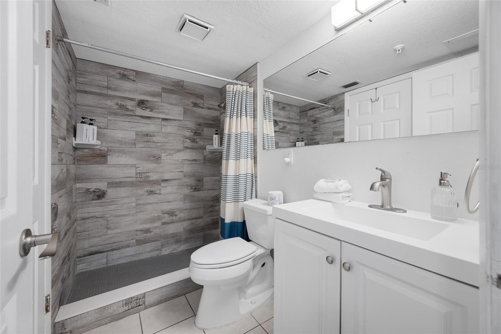 Condominium at 12924 GULF BLVD #105, MADEIRA BEACH, photo 19 of 36