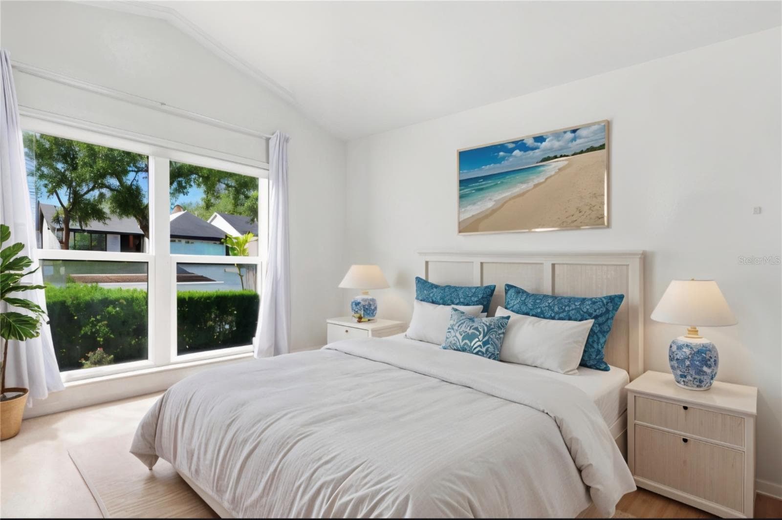 Master Suite separate from other bedrooms. - 1014 HARDWOOD DR, VALRICO