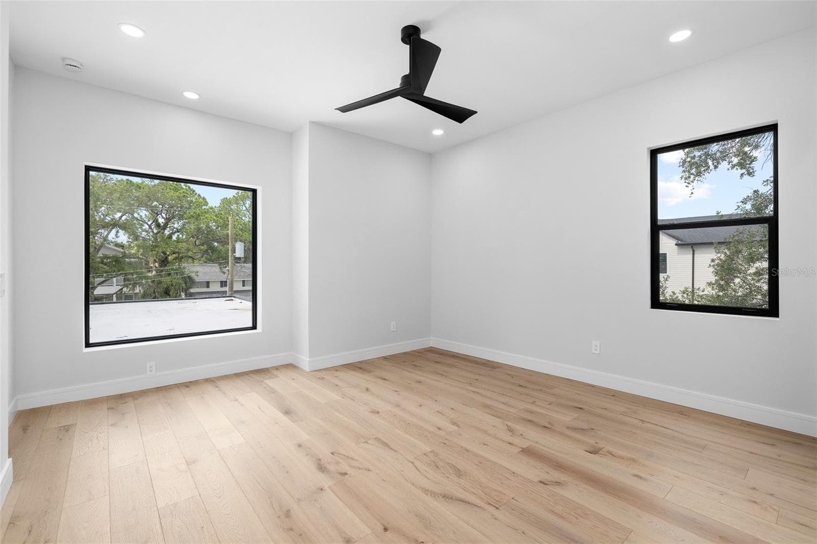 Single Family Residence at 4709 W ESTRELLA ST, TAMPA, photo 63 of 92