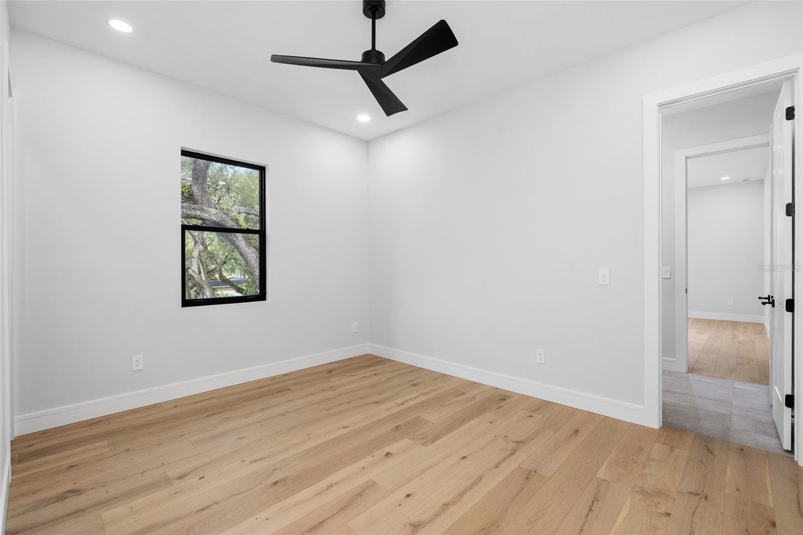 Single Family Residence at 4709 W ESTRELLA ST, TAMPA, photo 67 of 92