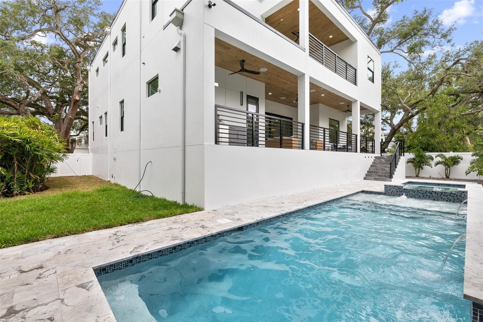 Single Family Residence at 4709 W ESTRELLA ST, TAMPA, photo 89 of 92