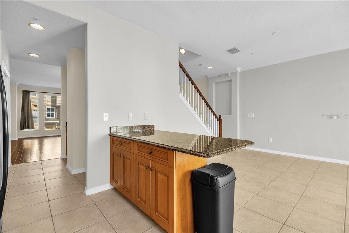 Kitchen - 4336 SPINNAKER COVE LN, TAMPA