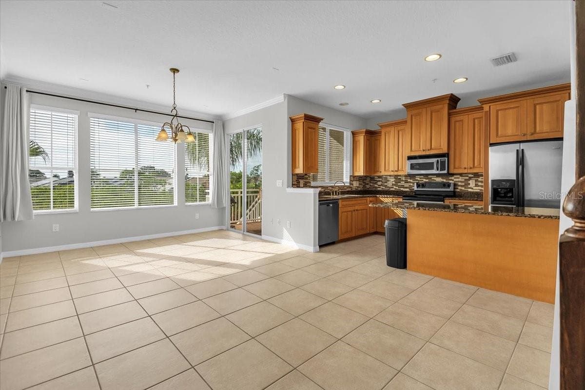 Dining/Kitchen - 4336 SPINNAKER COVE LN, TAMPA