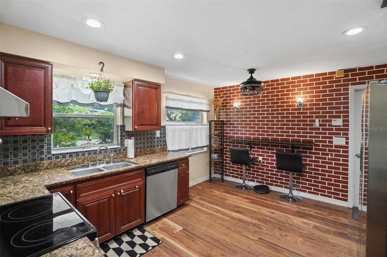 Single Family Residence at 1564 SANTA MONICA DR, DUNEDIN, photo 2 of 34
