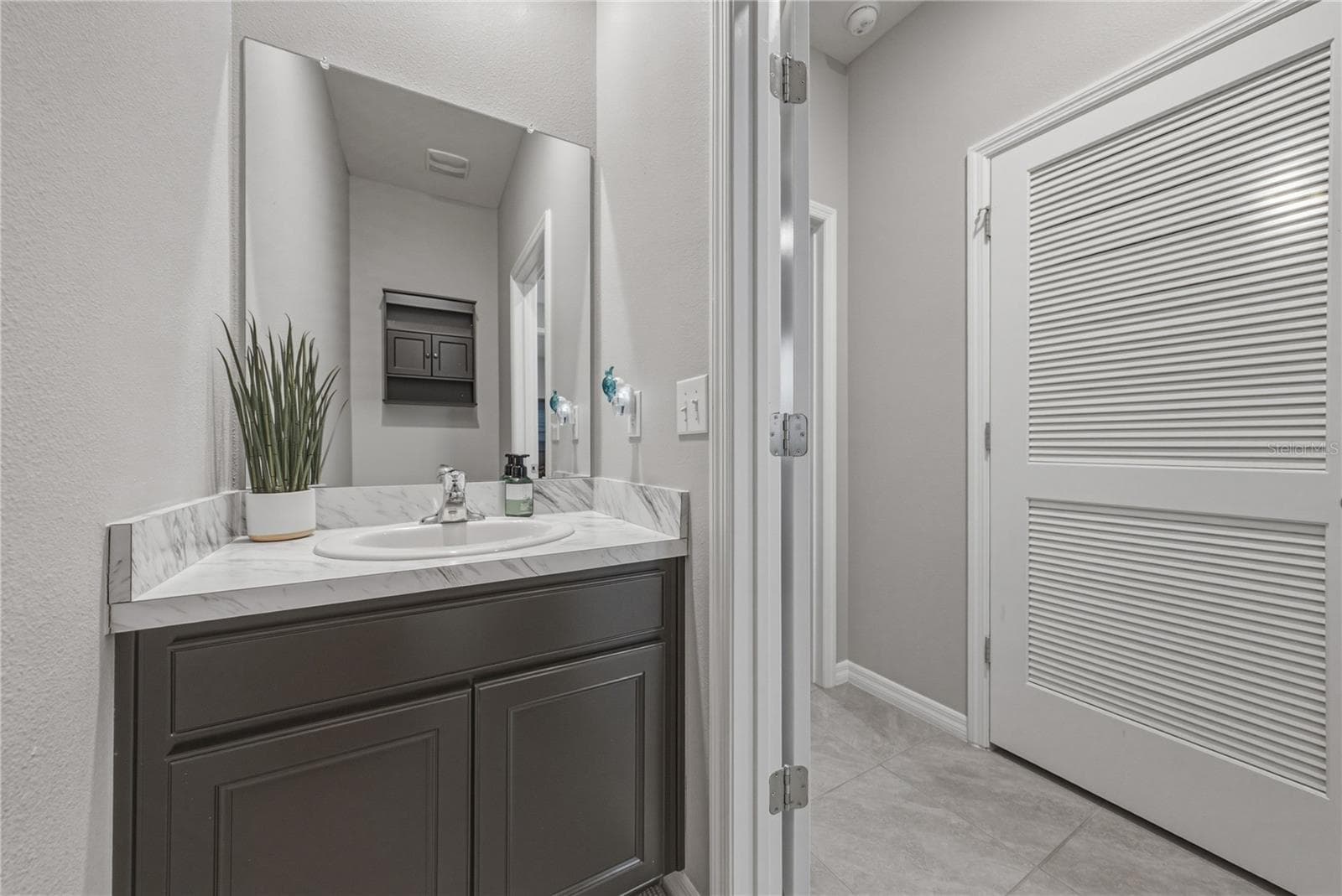 Single Family Residence at 8382 BOWER BASS CIR, WESLEY CHAPEL, photo 15 of 79