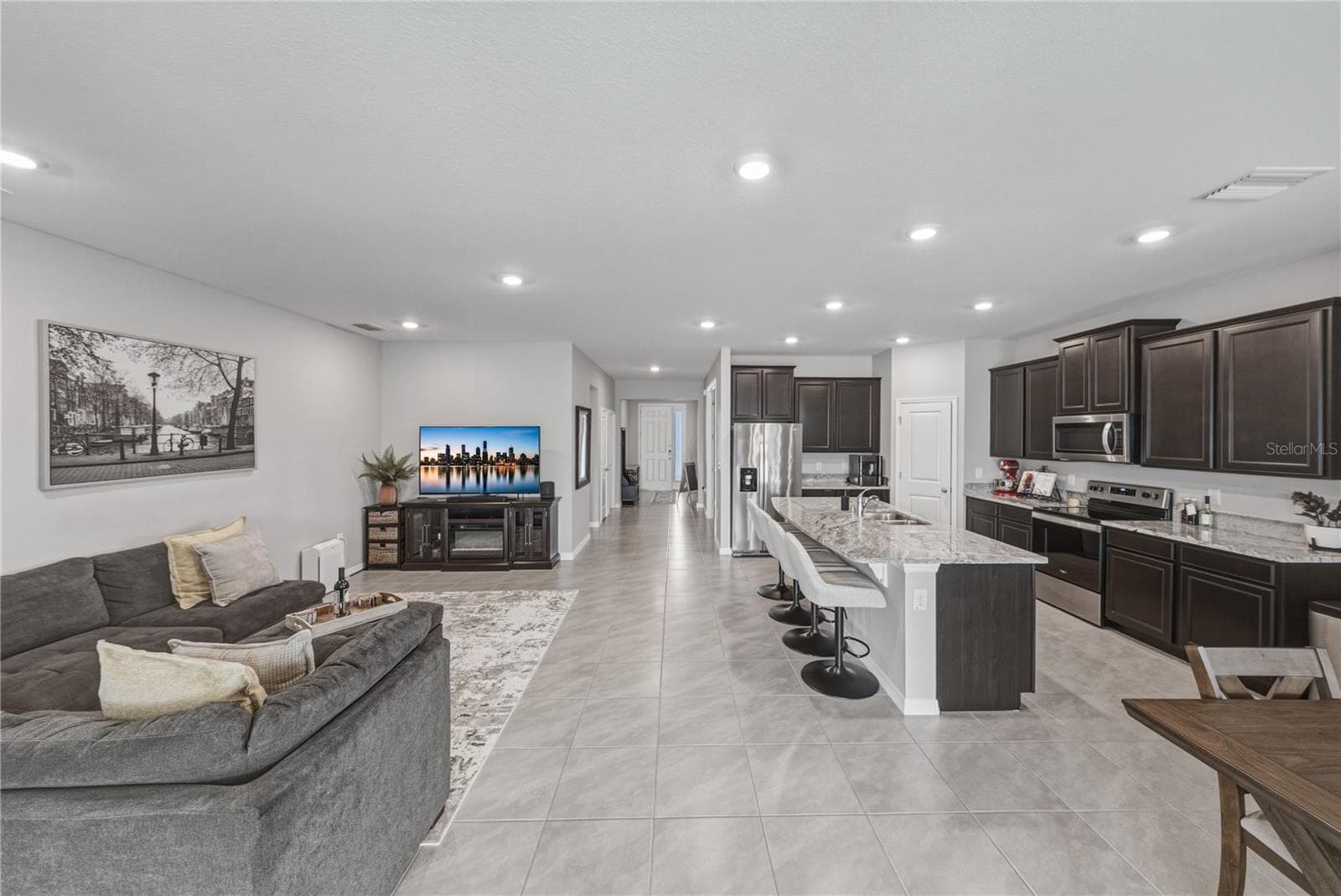Single Family Residence at 8382 BOWER BASS CIR, WESLEY CHAPEL, photo 19 of 79