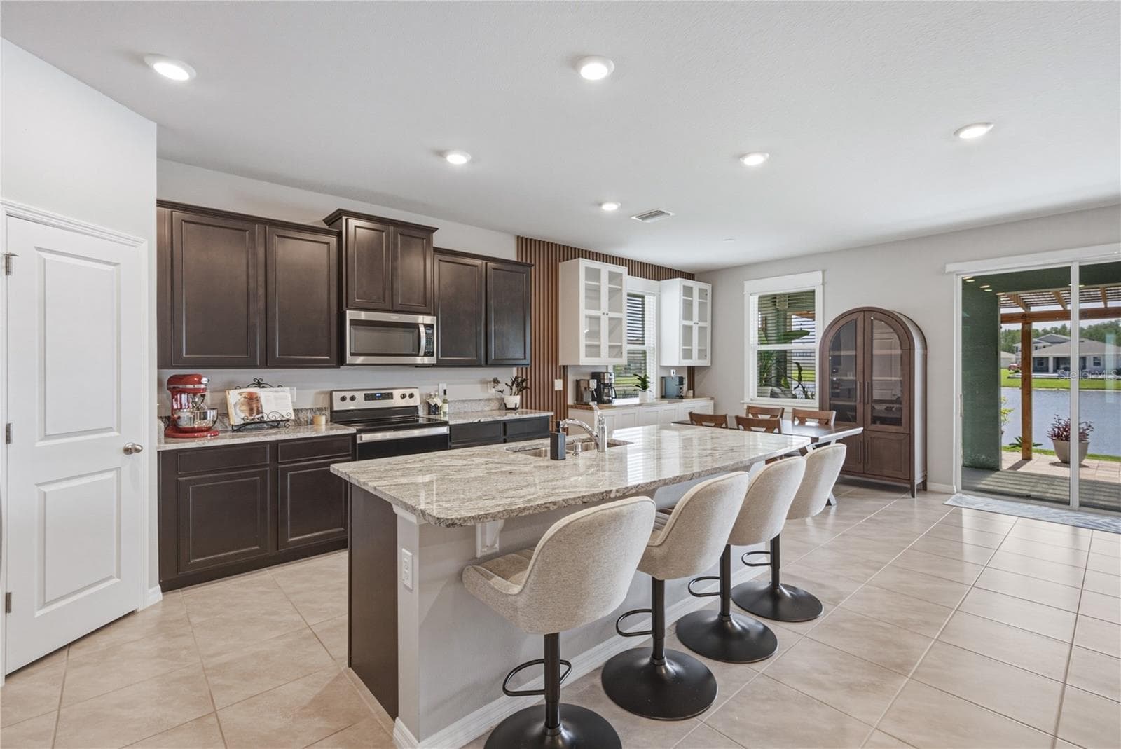 Single Family Residence at 8382 BOWER BASS CIR, WESLEY CHAPEL, photo 22 of 79