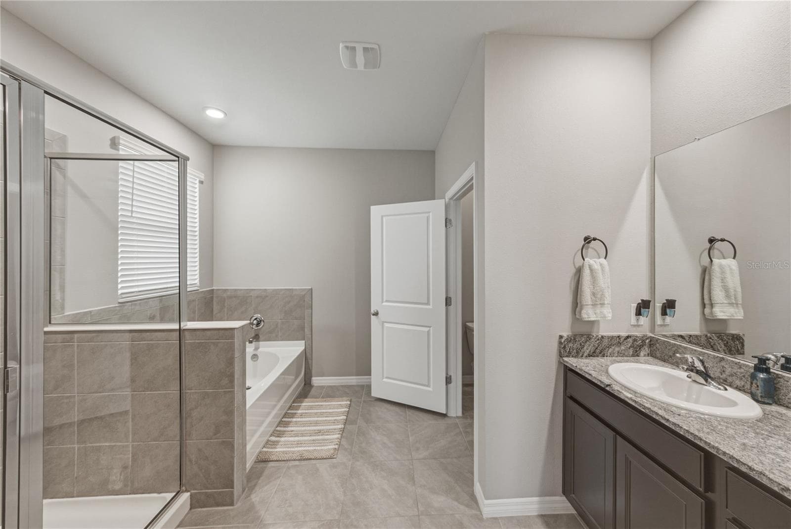 Single Family Residence at 8382 BOWER BASS CIR, WESLEY CHAPEL, photo 35 of 79