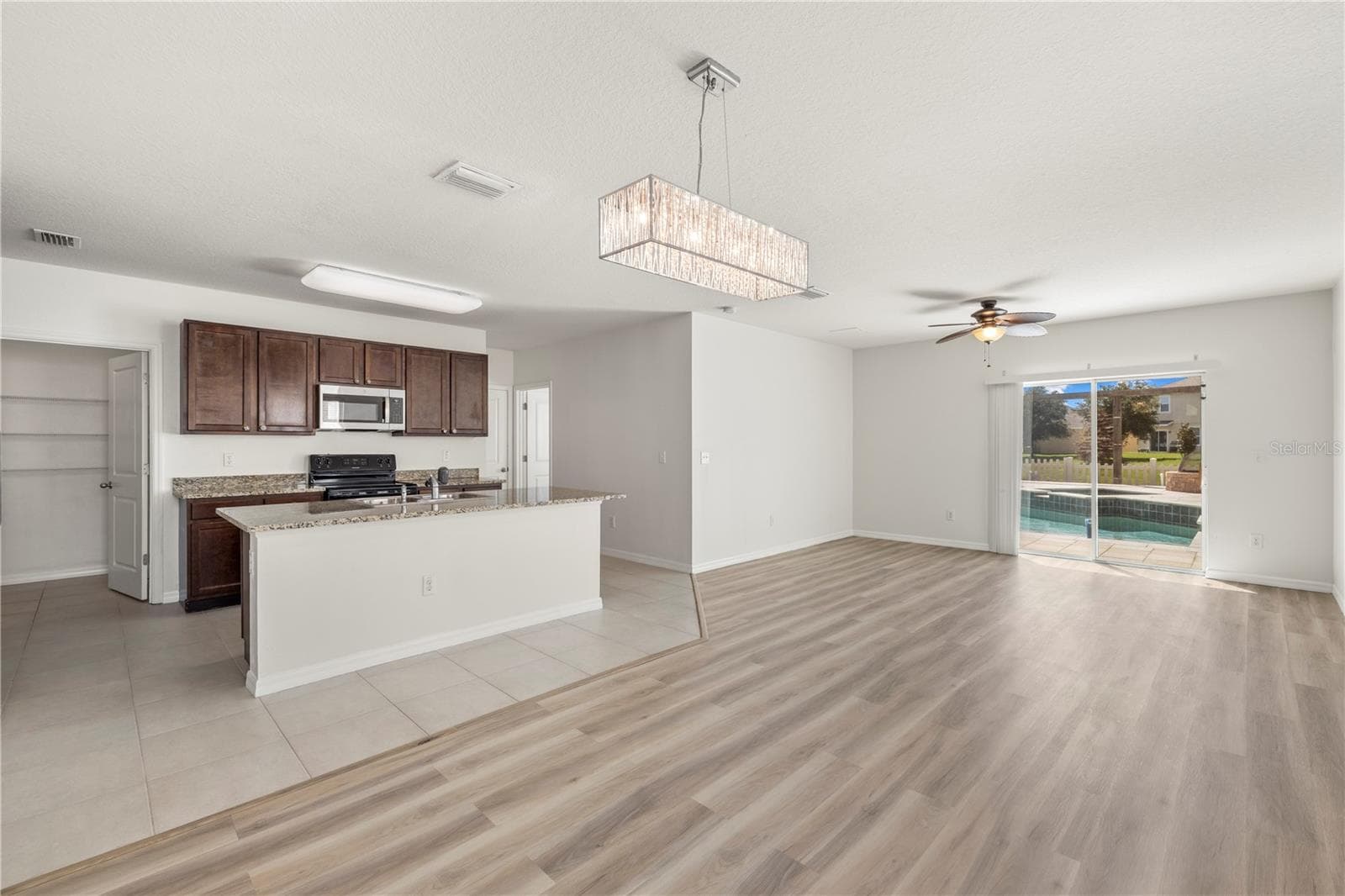Single Family Residence at 7789 TUSCAN BAY CIR, WESLEY CHAPEL, photo 9 of 74