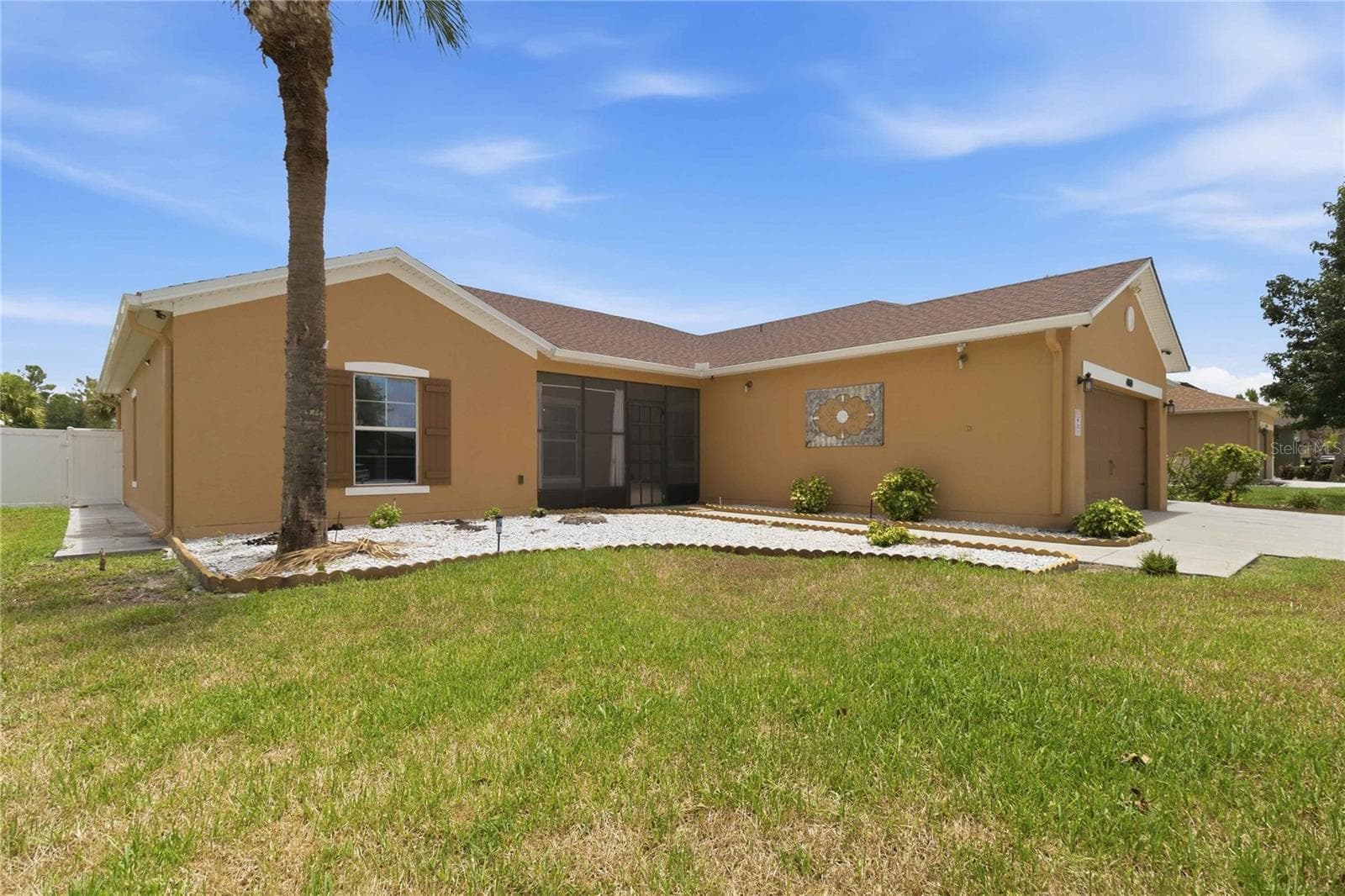Exterior front, front porch - 4069 MARINA ISLE DR, KISSIMMEE