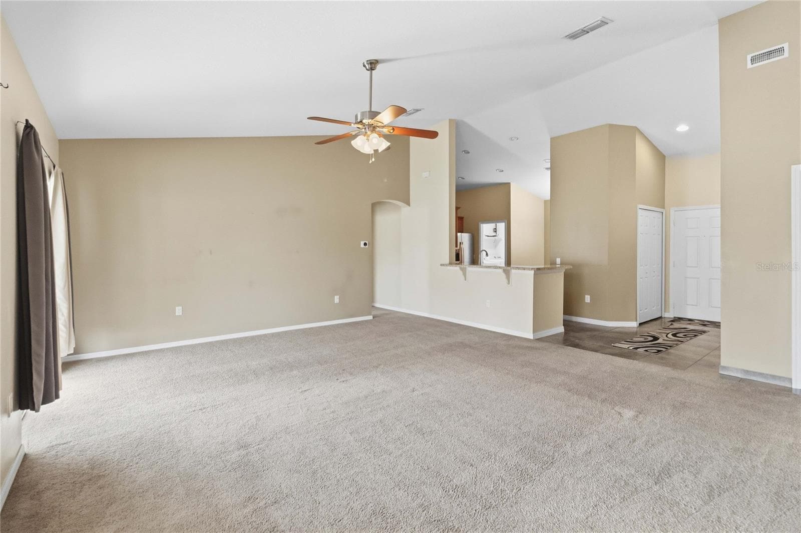 Living room - 4069 MARINA ISLE DR, KISSIMMEE