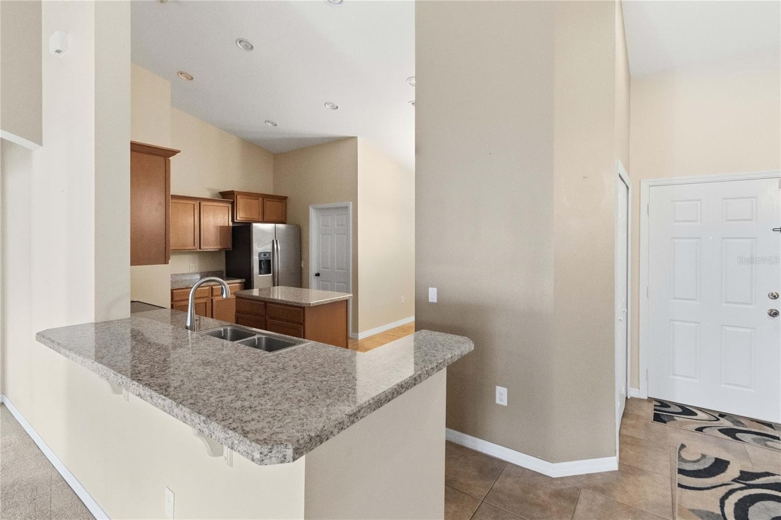 Kitchen/front door - 4069 MARINA ISLE DR, KISSIMMEE