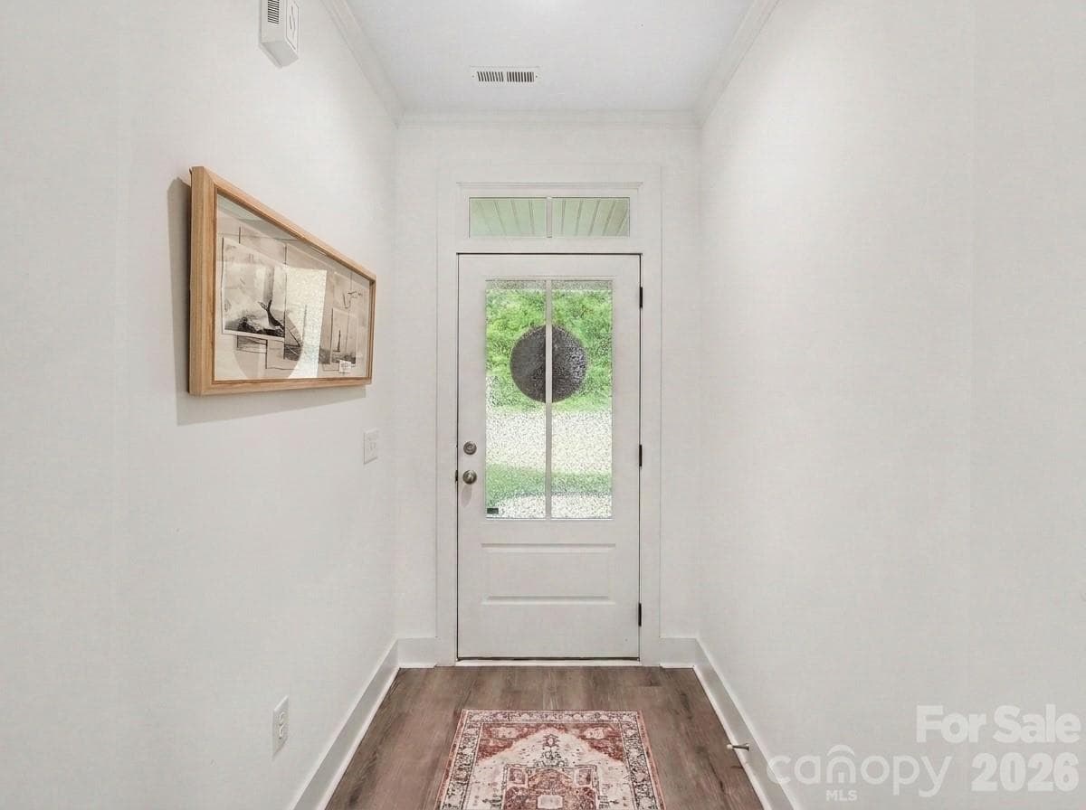 Entryway - Salisbury