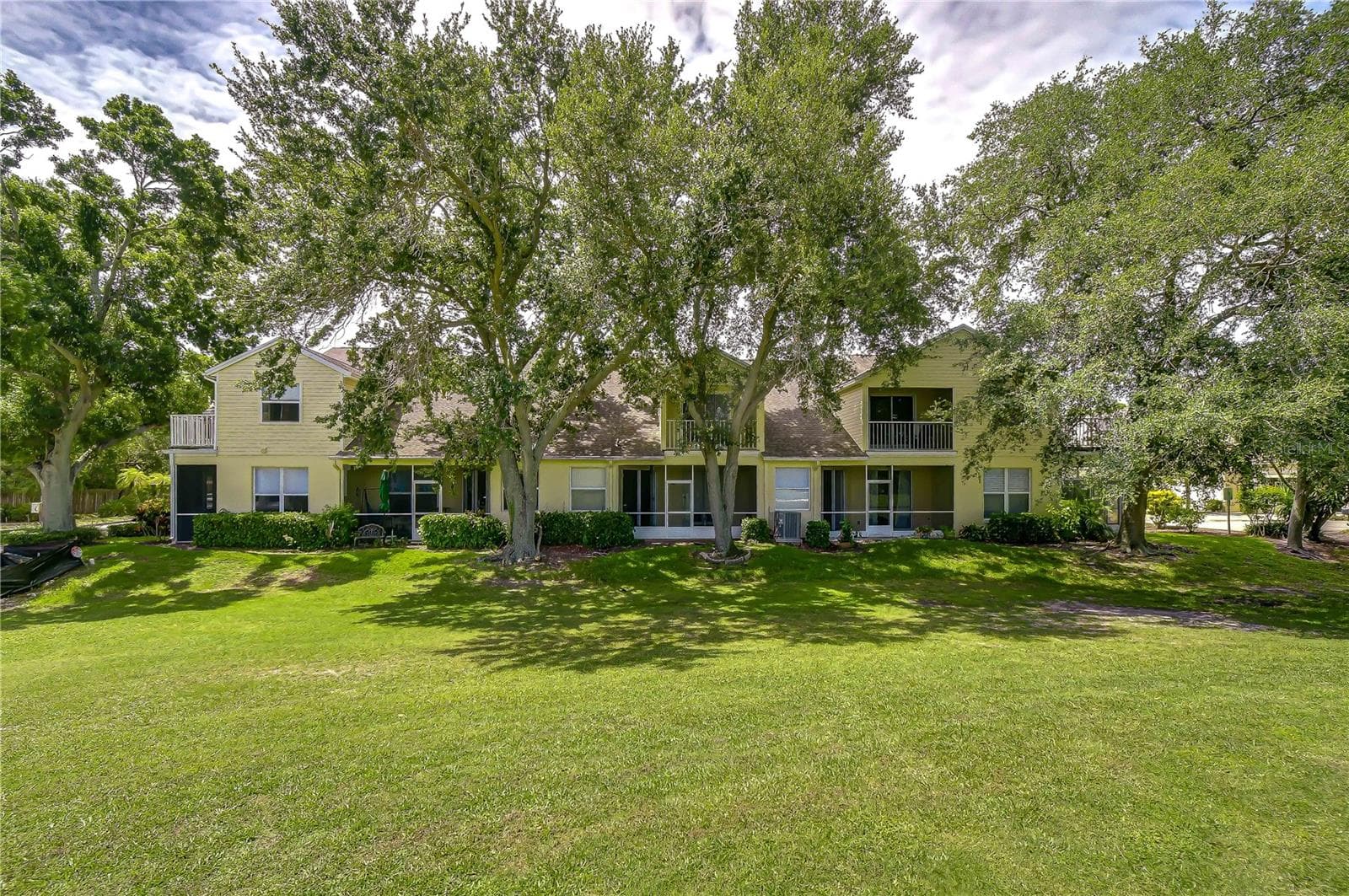 Townhouse at 1050 STARKEY RD #2105, LARGO, photo 5 of 91