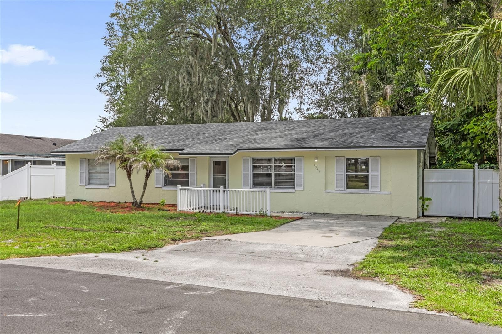 Single Family Residence at 1349 E WISCONSIN AVE, DELAND, photo 2 of 38