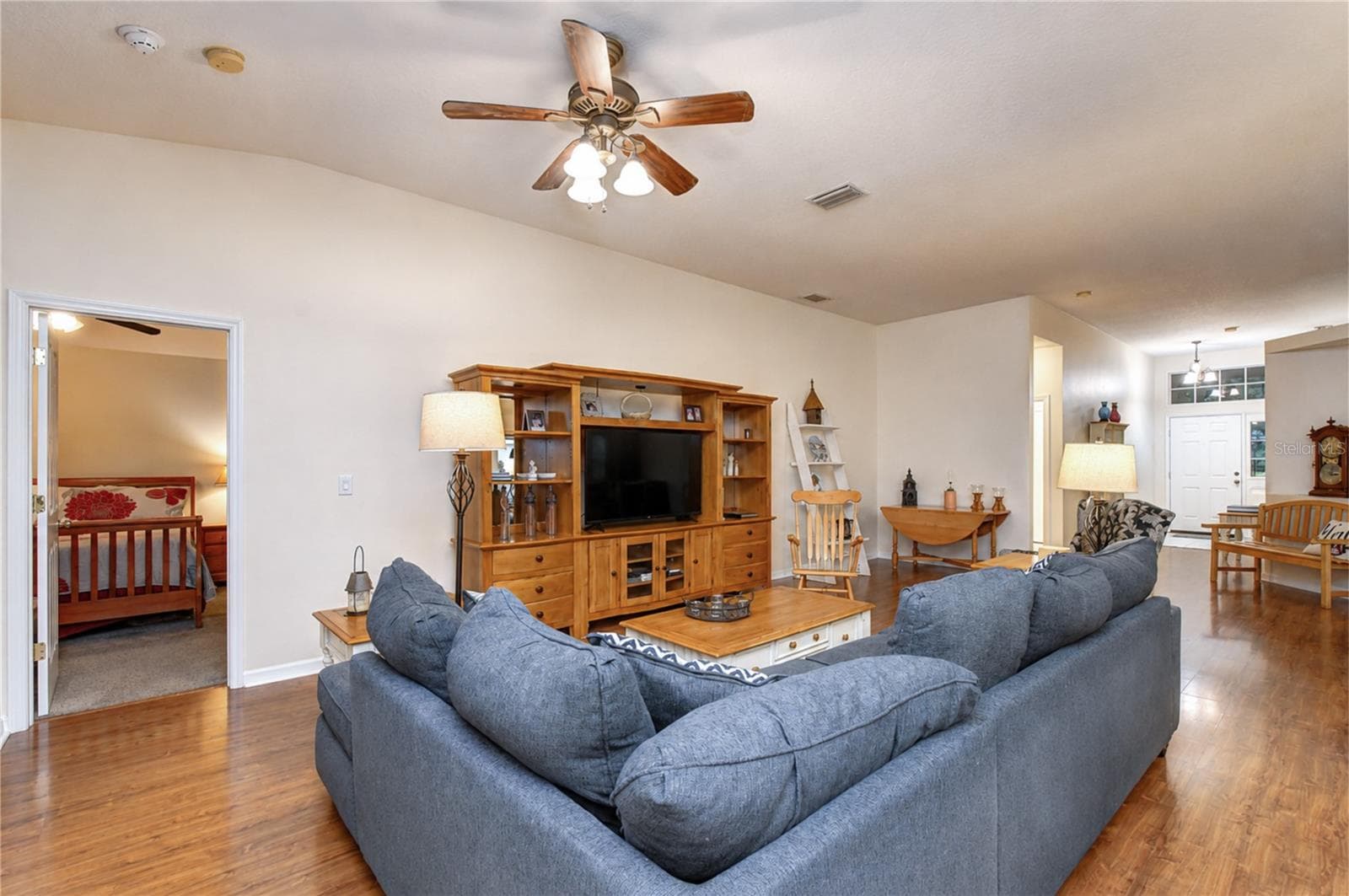 Filled with natural light from large sliding doors. - 6209 GANNETDALE DR, LITHIA