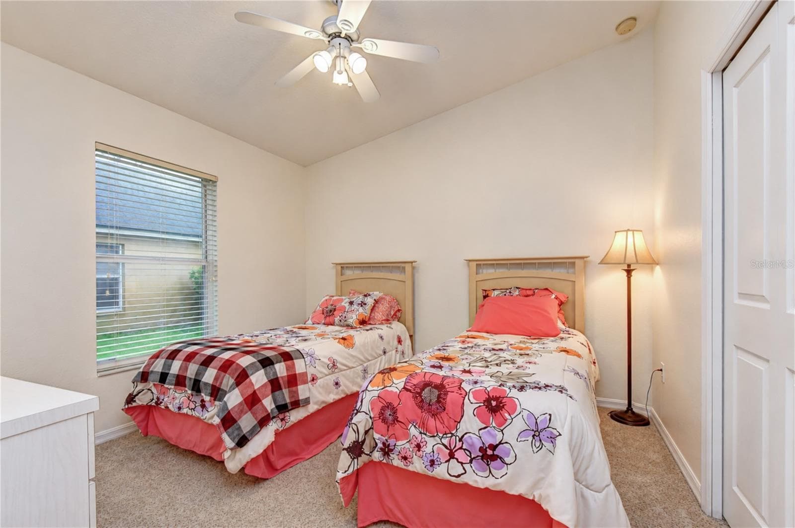 Secondary bedroom. - 6209 GANNETDALE DR, LITHIA