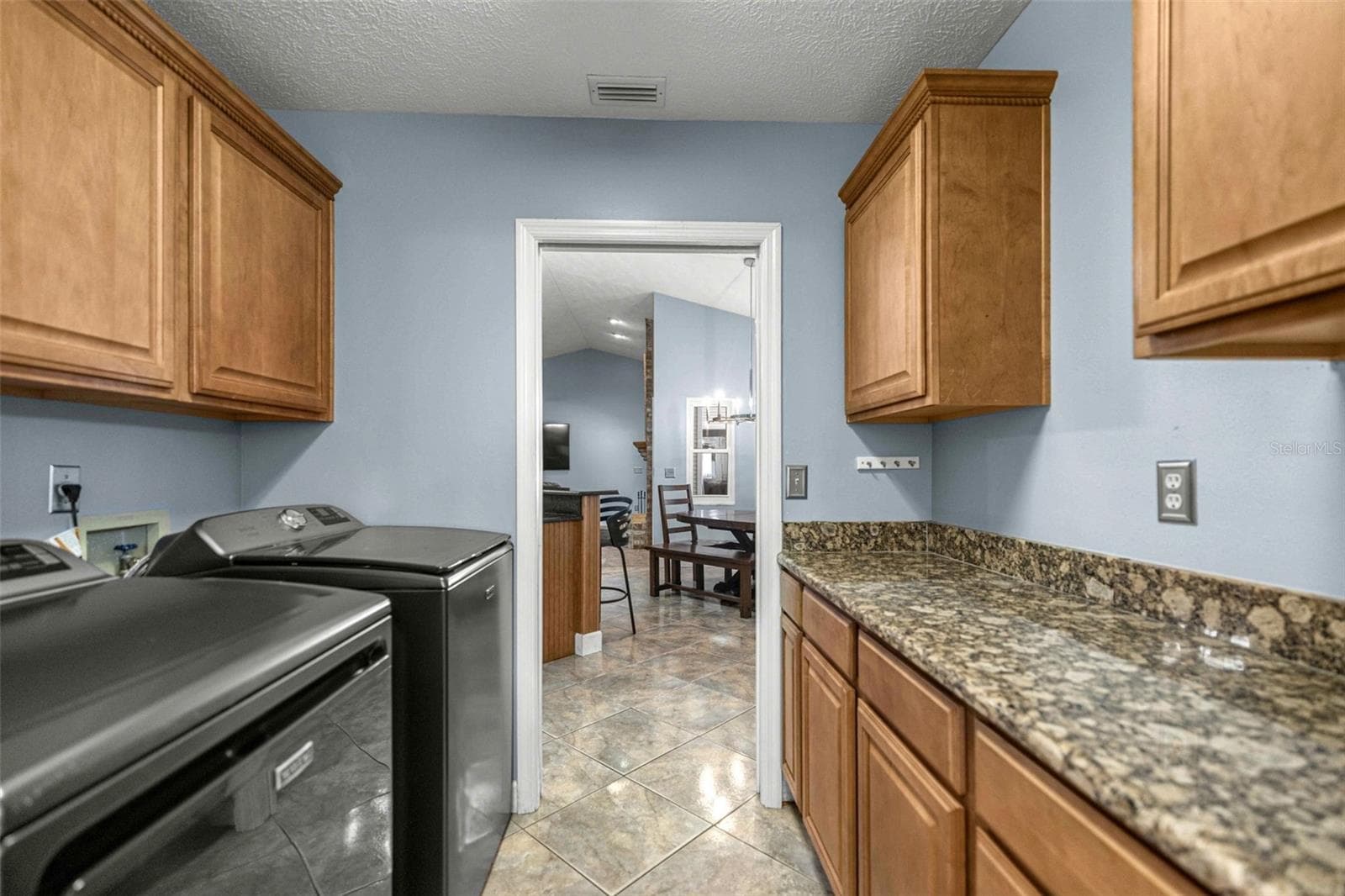 indoor laundry - 2611 SE 27 ST, OCALA