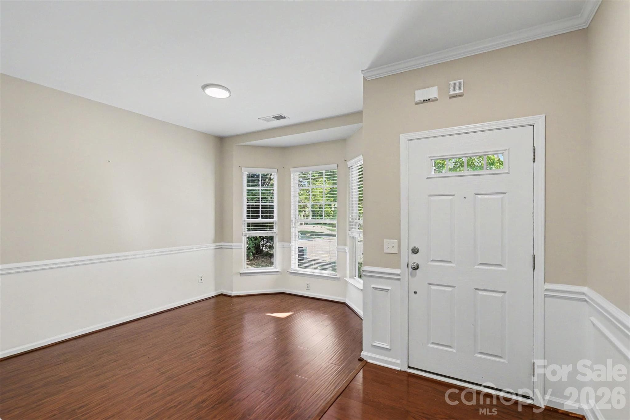 Single Family Residence at 712 Tulip Tree Place, Rock Hill, photo 4 of 30