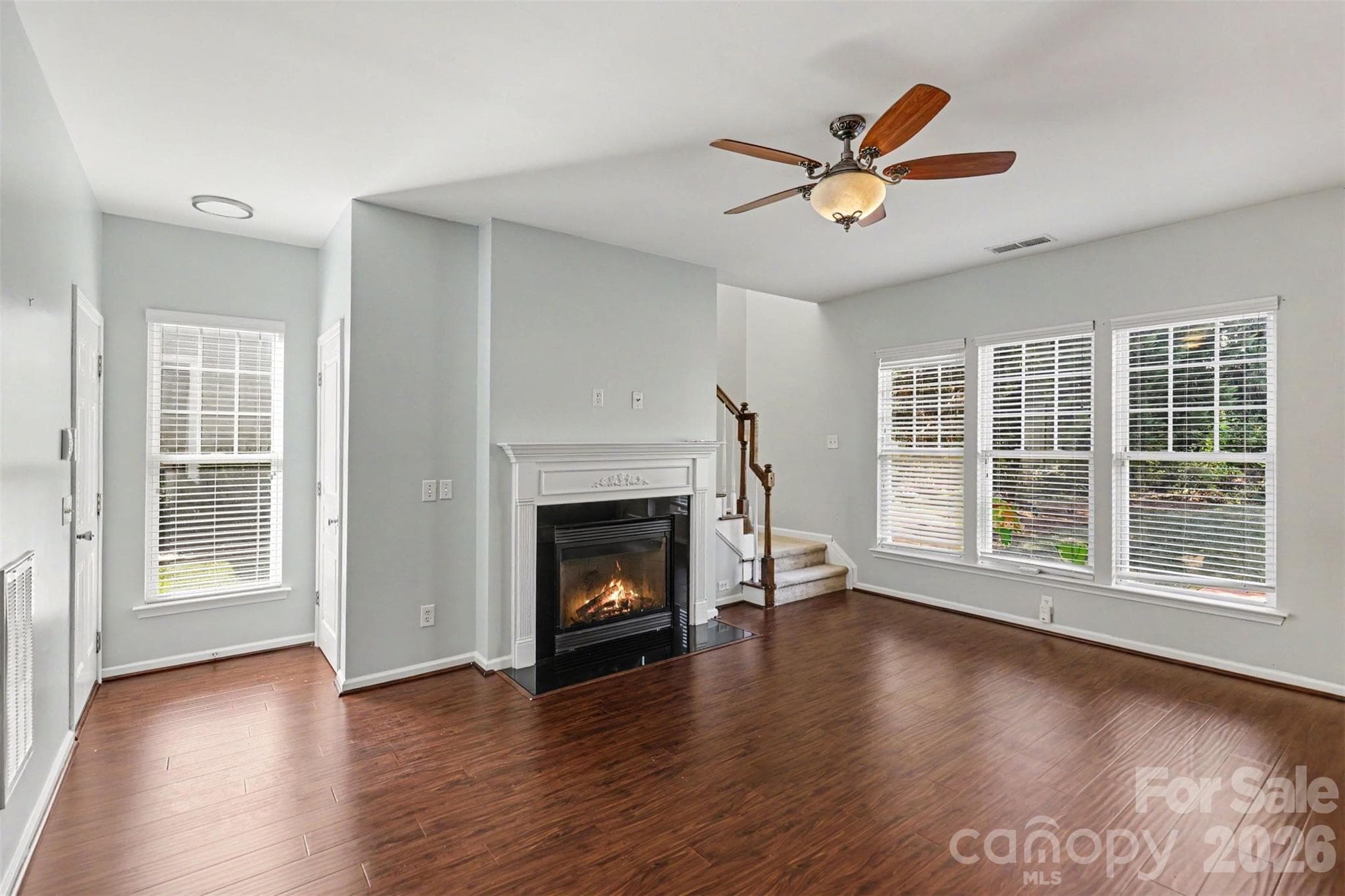 Single Family Residence at 712 Tulip Tree Place, Rock Hill, photo 8 of 30