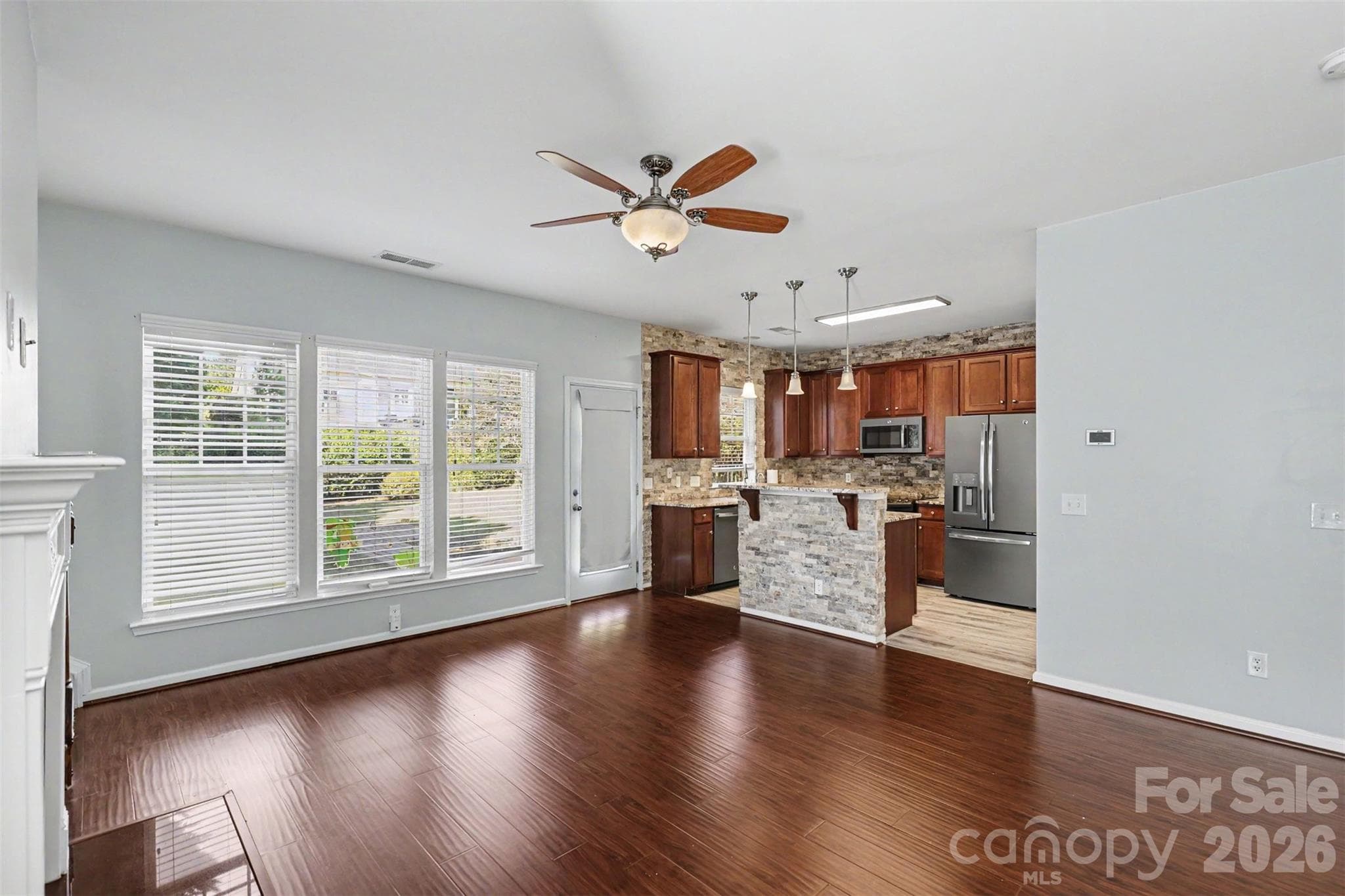 Abundant natural light - 712 Tulip Tree Place, Rock Hill