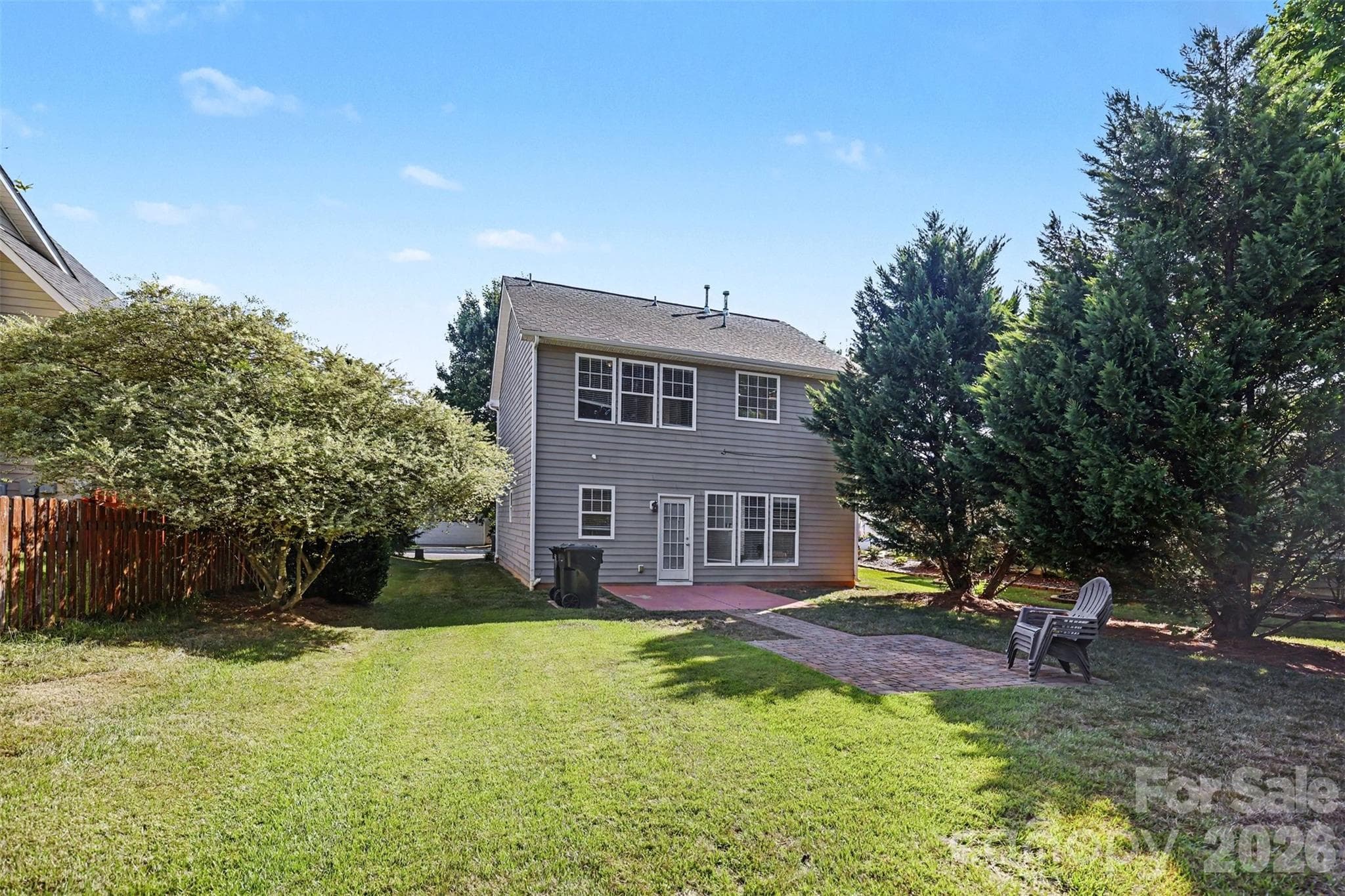 Large and flat backyard - 712 Tulip Tree Place, Rock Hill