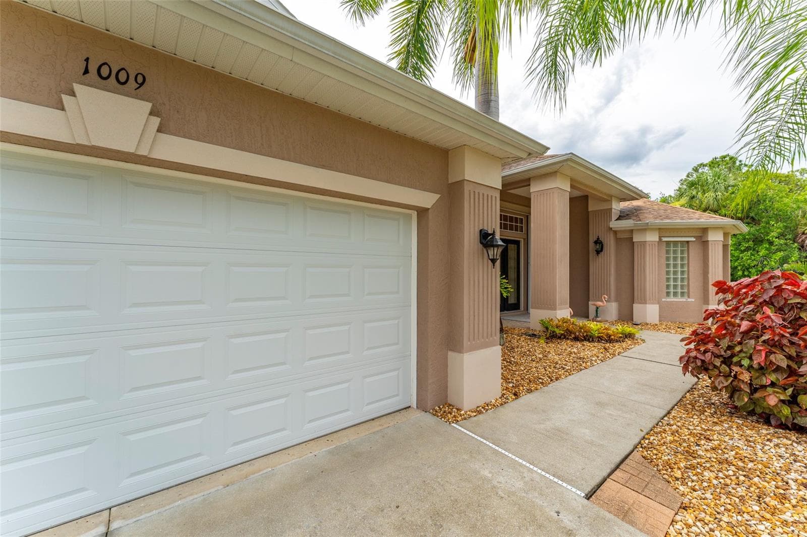 Single Family Residence at 1009 CAMPBELL ST, PORT CHARLOTTE, photo 10 of 67
