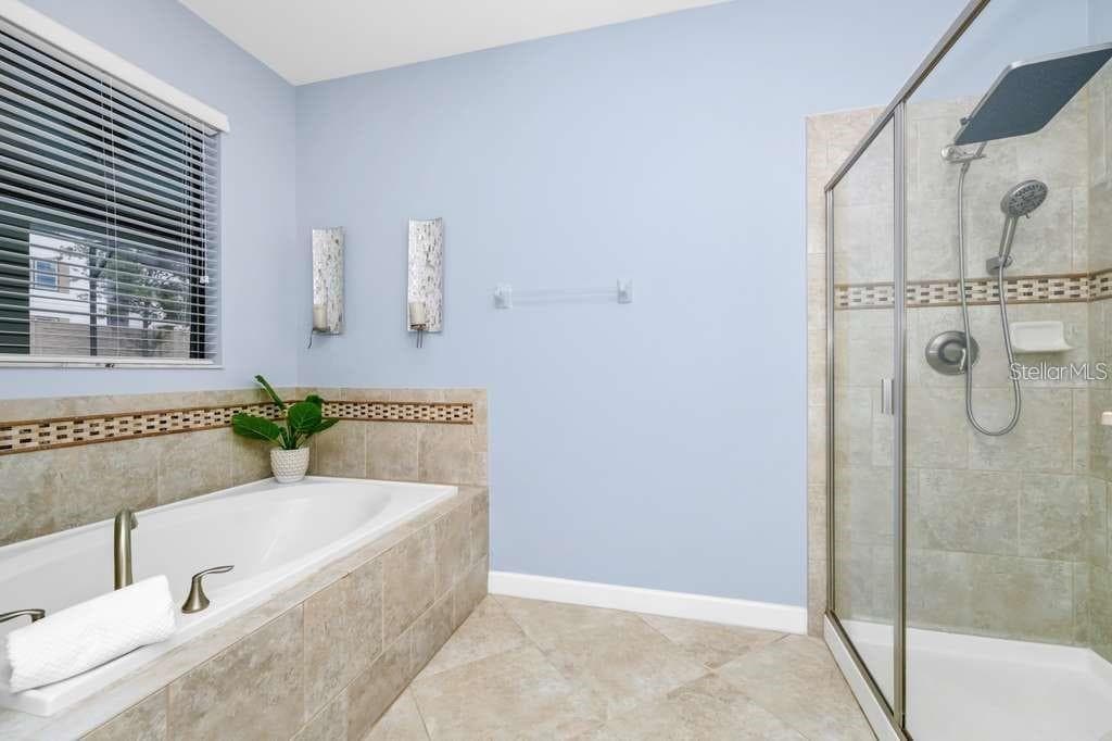 Single Family Residence at 1469 ROLLING FARIWAY, DAVENPORT, photo 24 of 39