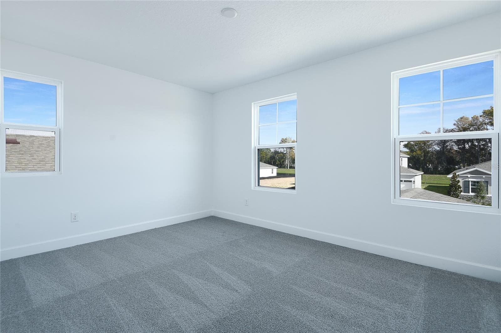Single Family Residence at 161 WATERSTONE LOOP, TAVARES, photo 18 of 22