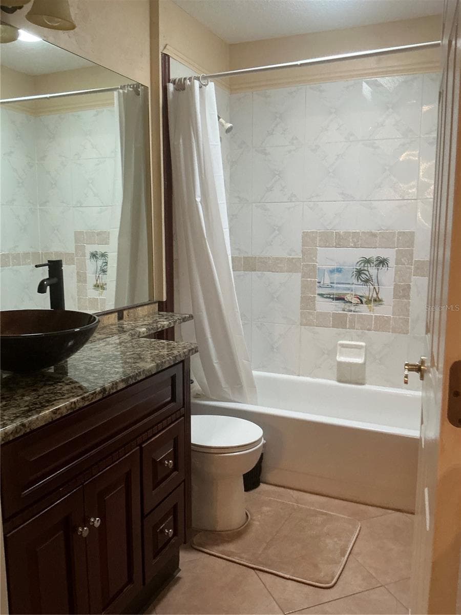 Single Family Residence at 867 CORTEZ AVE, THE VILLAGES, photo 11 of 22