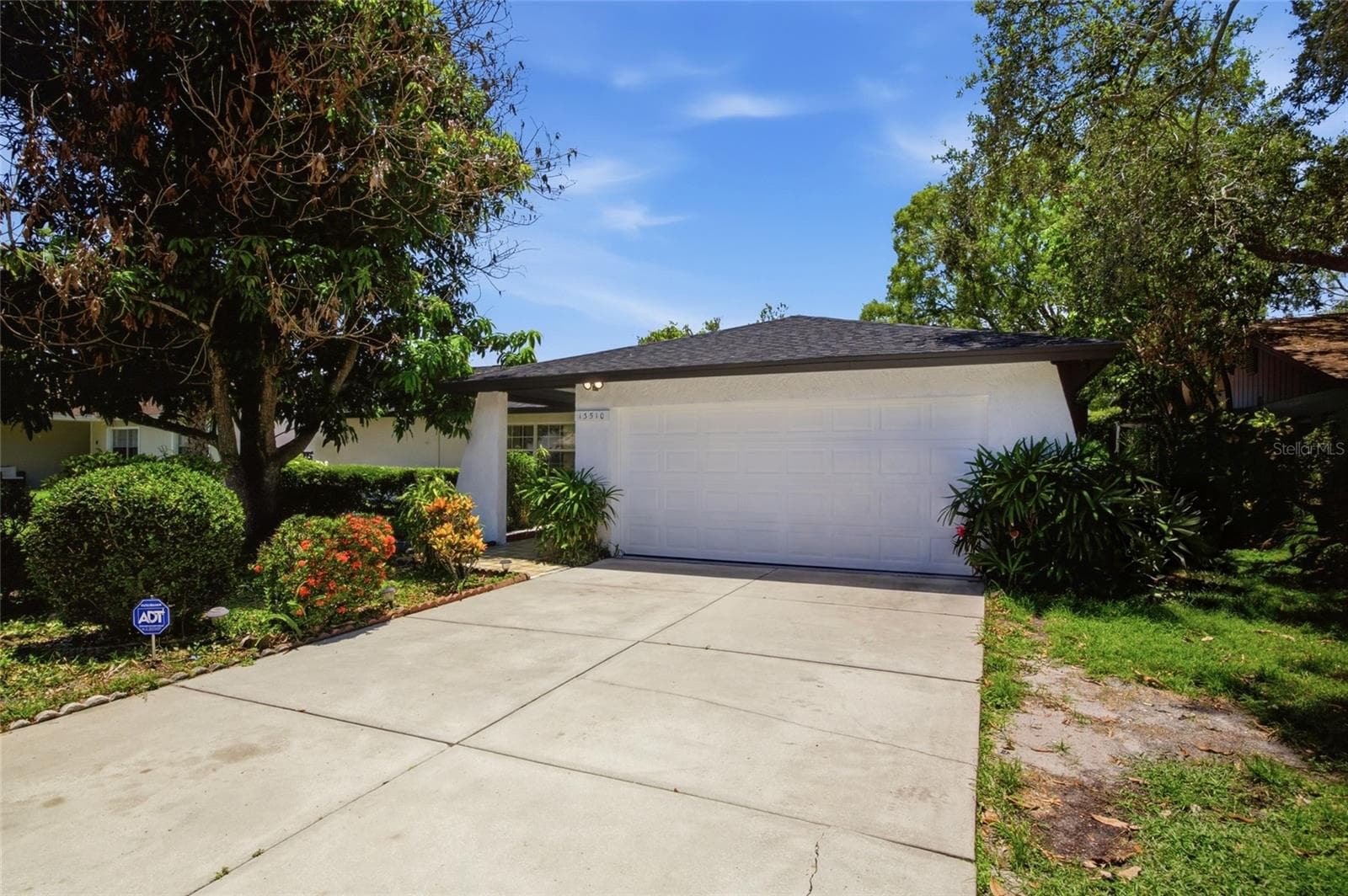 Single Family Residence at 13510 CAPITOL DR, TAMPA, photo 3 of 31