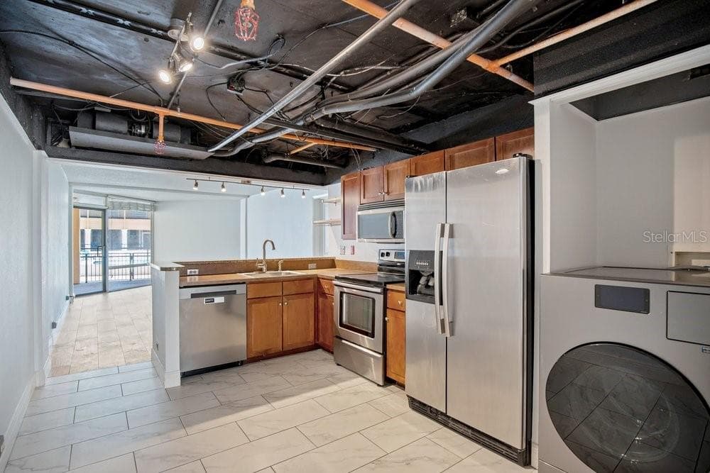 Condominium at 151 E WASHINGTON ST #217, ORLANDO, photo 11 of 59