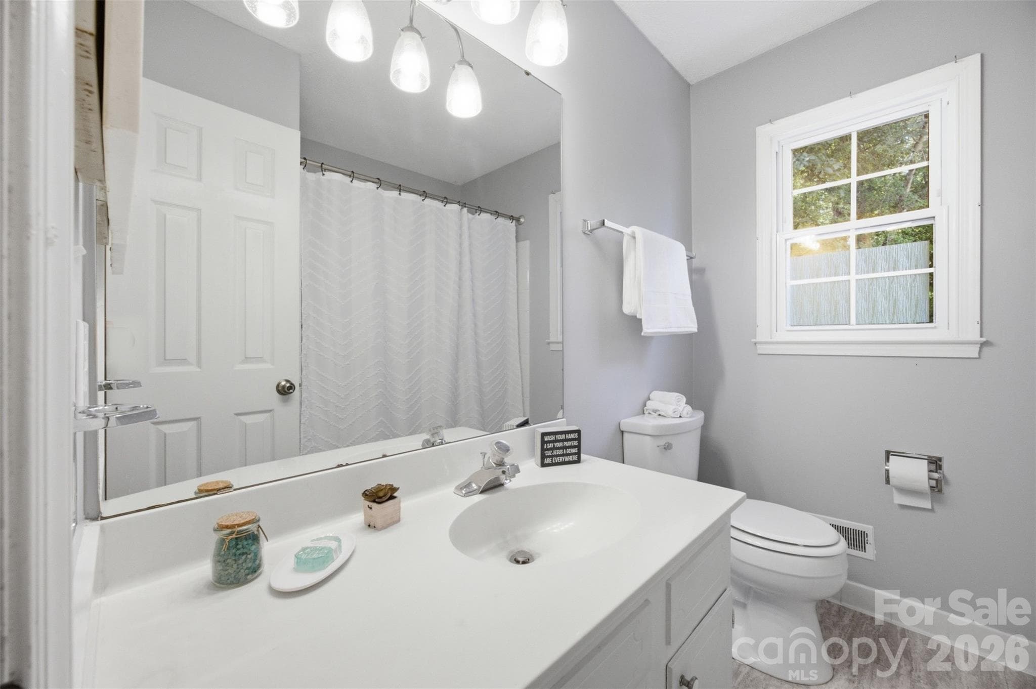 Single Family Residence at 2811 Creekbed Lane, Charlotte, photo 18 of 38