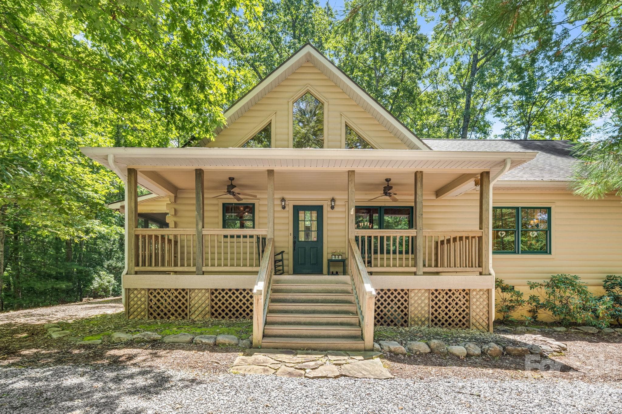 Single Family Residence at 240 Ravenswood Drive, Marion, photo 2 of 39