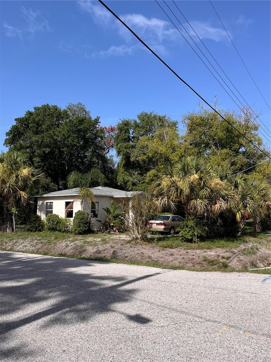 Single Family Residence at 3702 OHIO AVE, TAMPA, photo 12 of 17