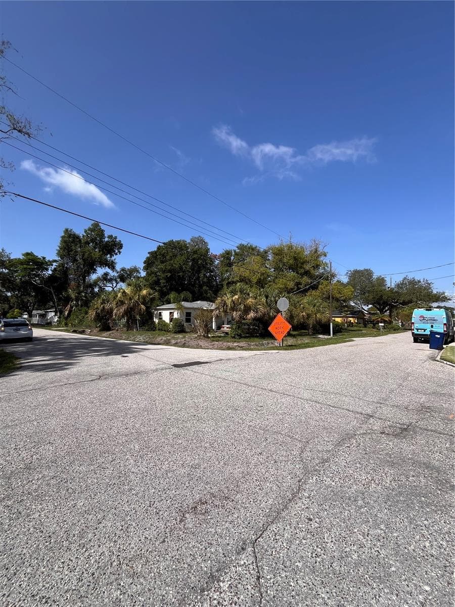Single Family Residence at 3702 OHIO AVE, TAMPA, photo 13 of 17