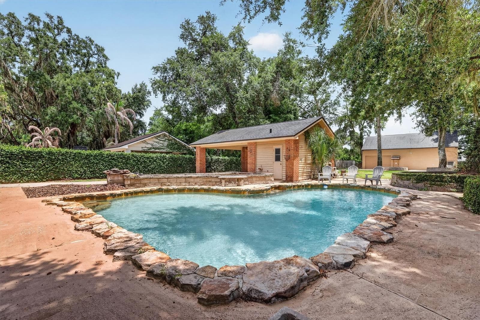 Pool and pool house/cabana - 306 OAK ESTATES DR, ORLANDO