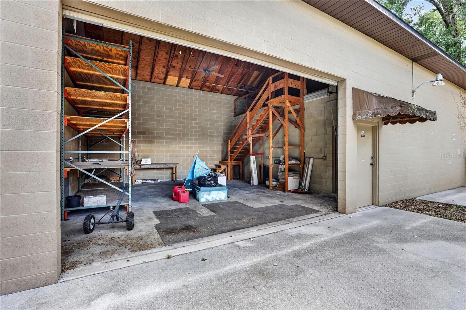 Garage parking area - 306 OAK ESTATES DR, ORLANDO