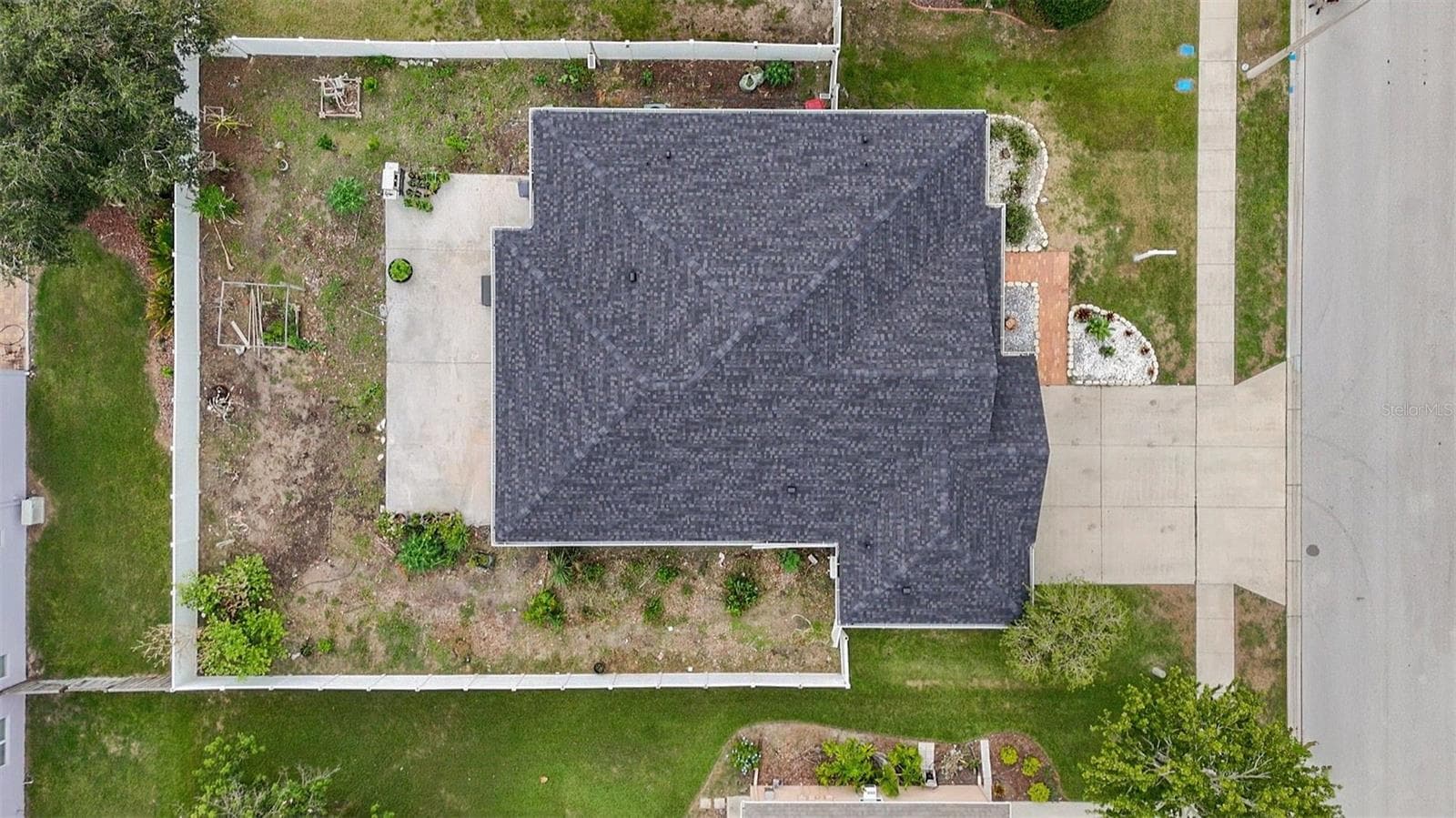 Single Family Residence at 2206 VIA CORTONA ST, PLANT CITY, photo 7 of 36