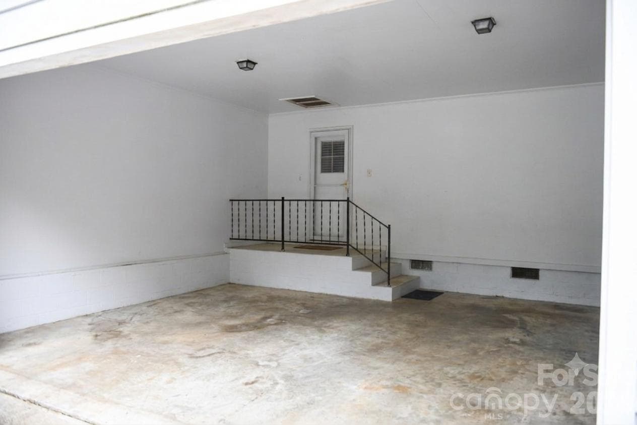Single Family Residence at 616 Pineview Lakes Road, Chester, photo 18 of 25