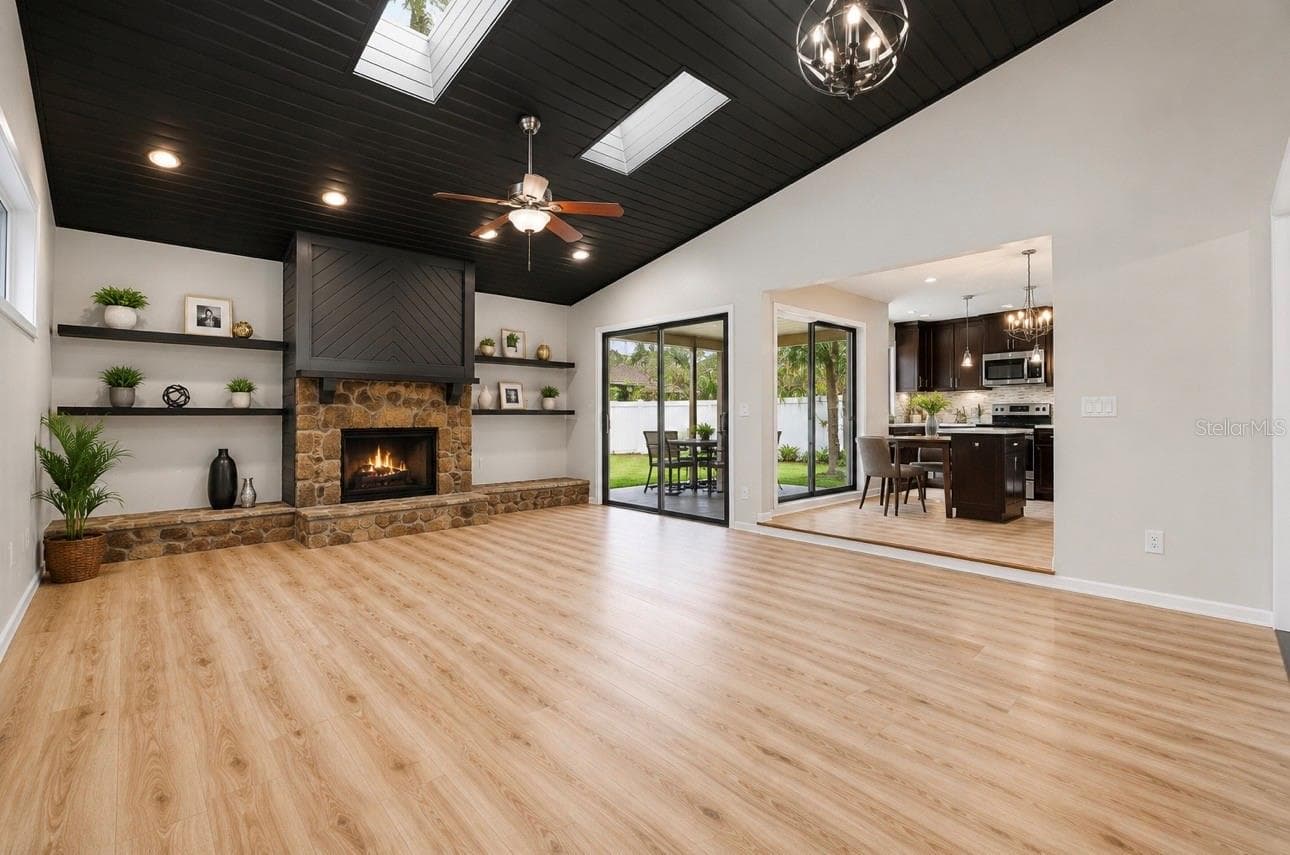 Single Family Residence at 10906 AUTUMN OAK PL, TAMPA, photo 5 of 38