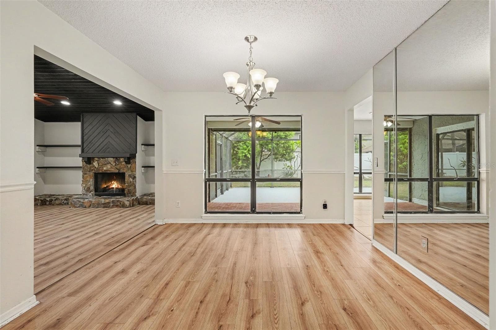 Single Family Residence at 10906 AUTUMN OAK PL, TAMPA, photo 9 of 38