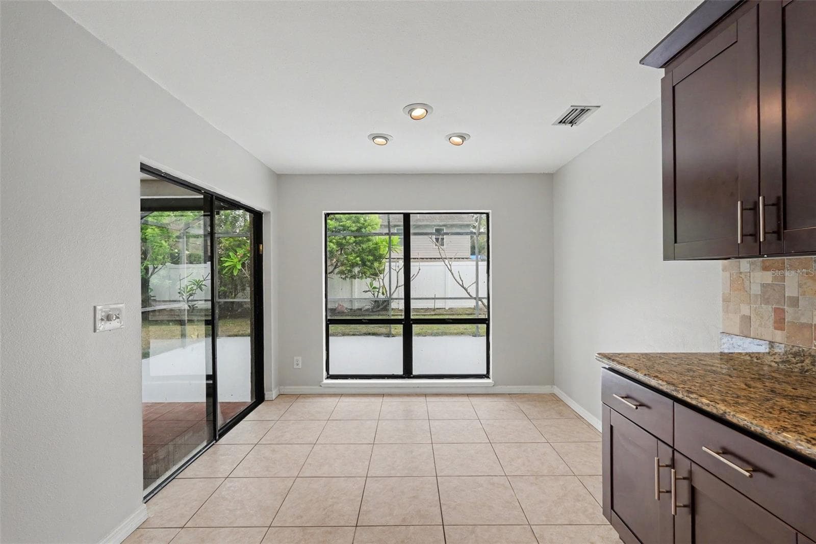 Single Family Residence at 10906 AUTUMN OAK PL, TAMPA, photo 16 of 38