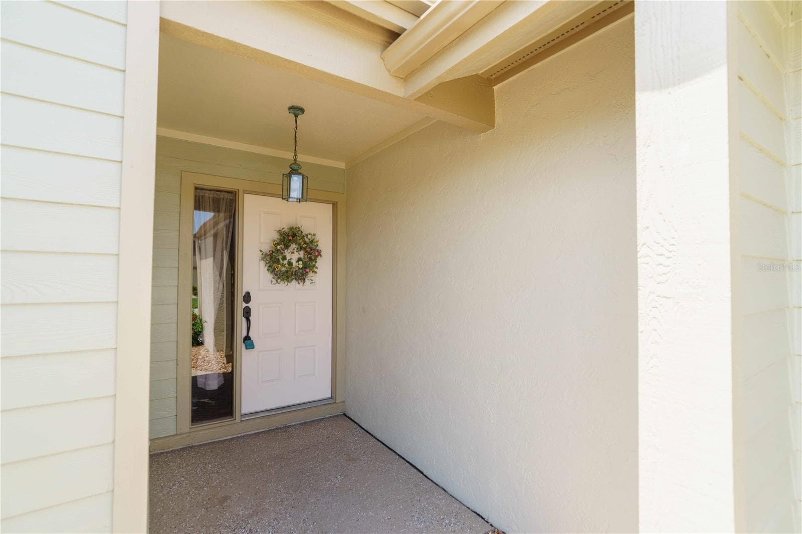 Front entryway - 4418 NE 4TH ST, OCALA
