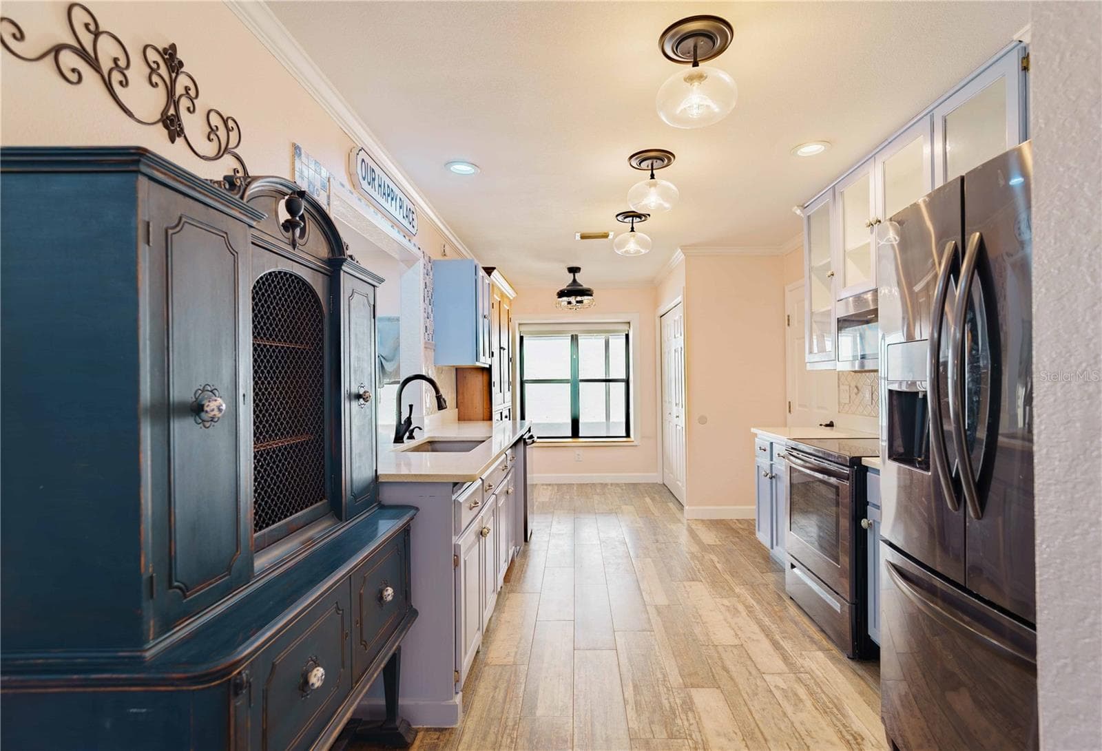 Lots of cabinets in kitchen - 4418 NE 4TH ST, OCALA