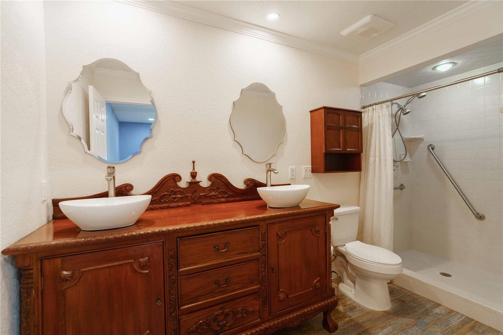 Primary bath - 4418 NE 4TH ST, OCALA