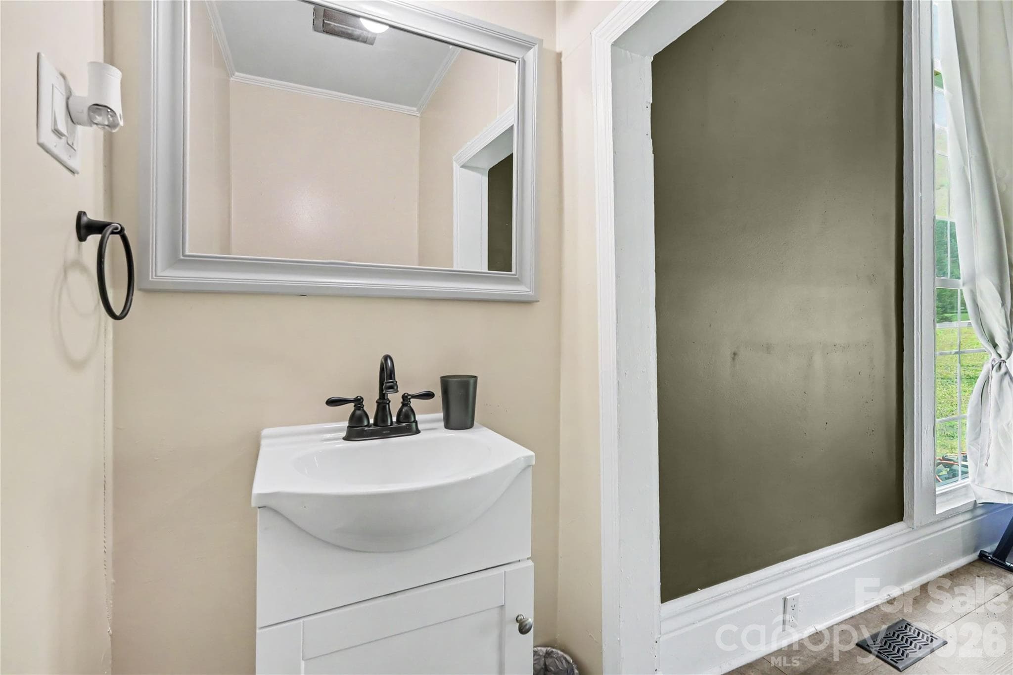 1/2 Bath (1st floor Bedroom) - 159 E Lacy Street, Chester