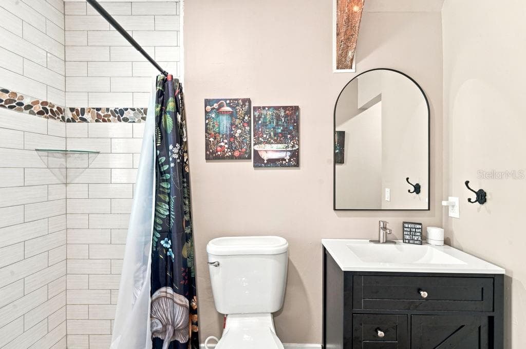 Guest Full Bath -downstairs - 220 BRANDY CT, DELTONA